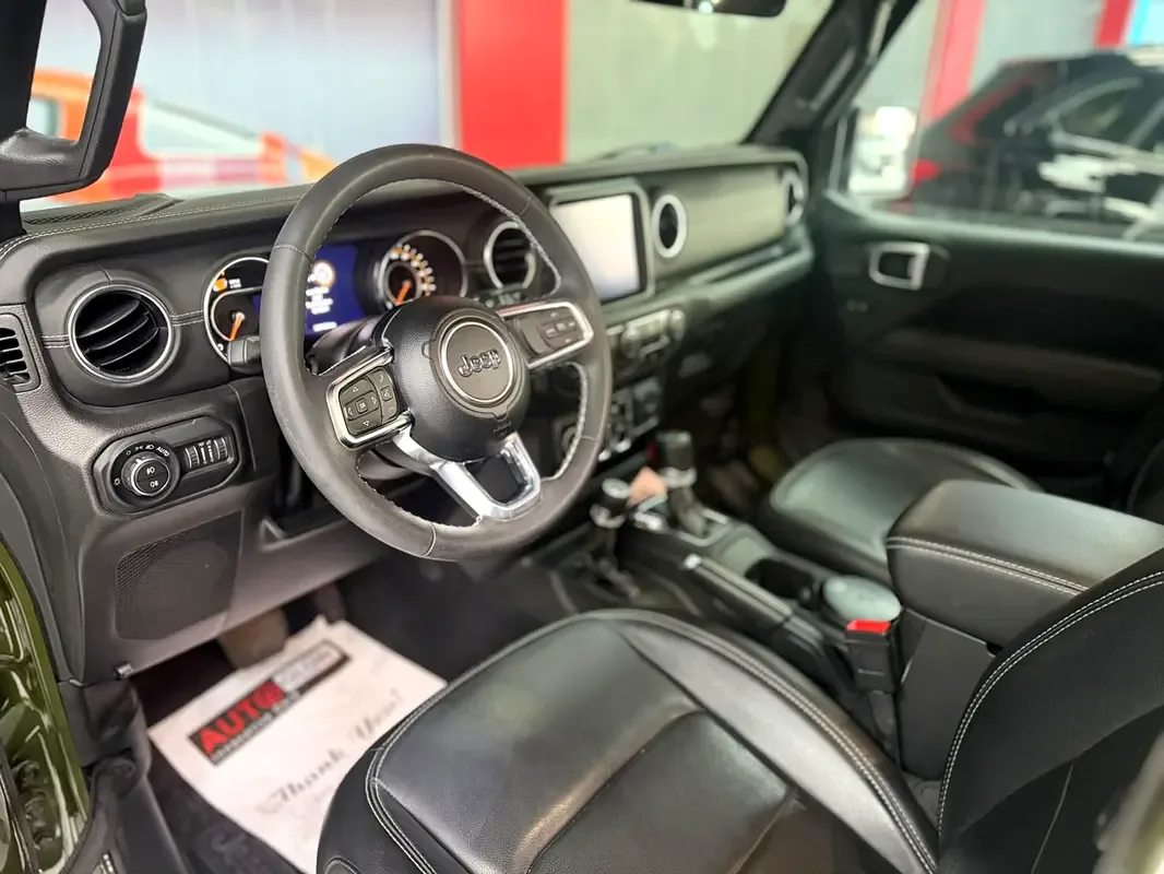 Jeep Wrangler 3.6 AT 4WD (290 حصان) - 11