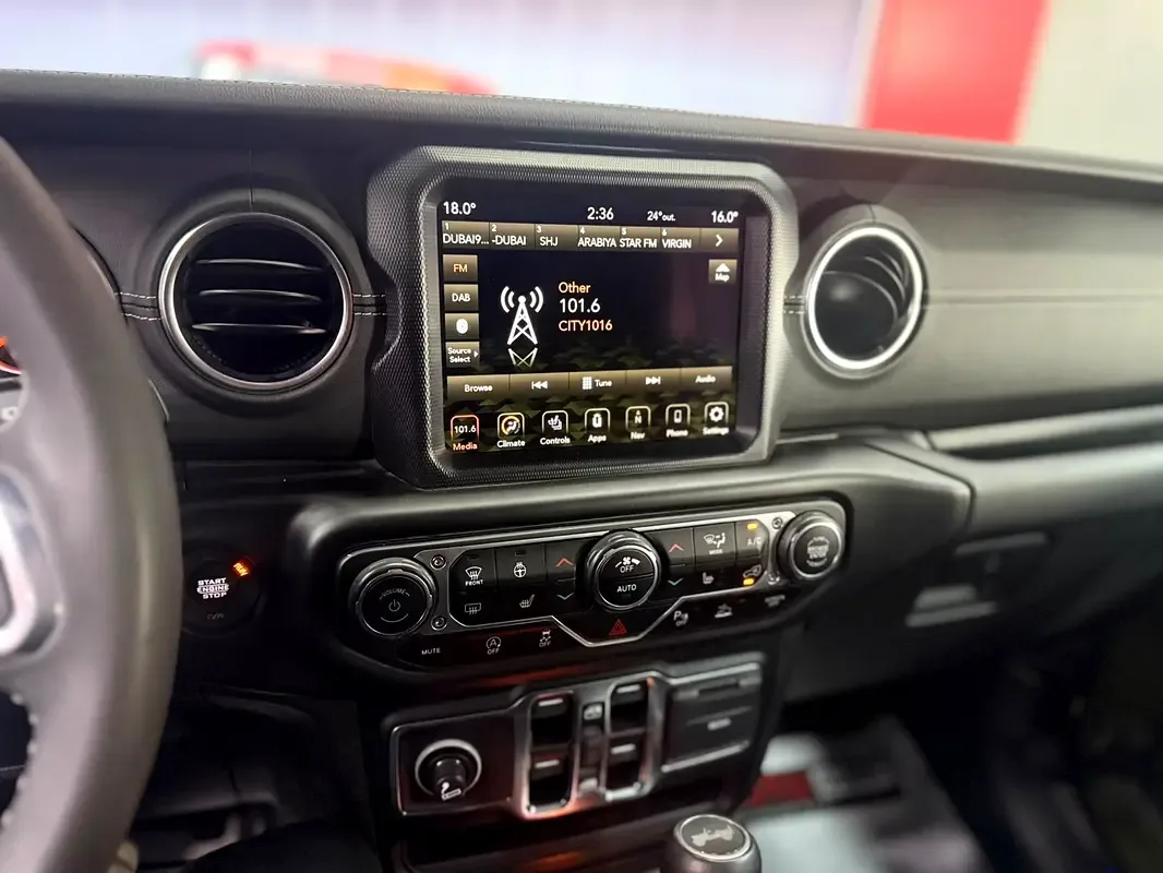 Jeep Wrangler 3.6 AT 4WD (290 حصان) - 14