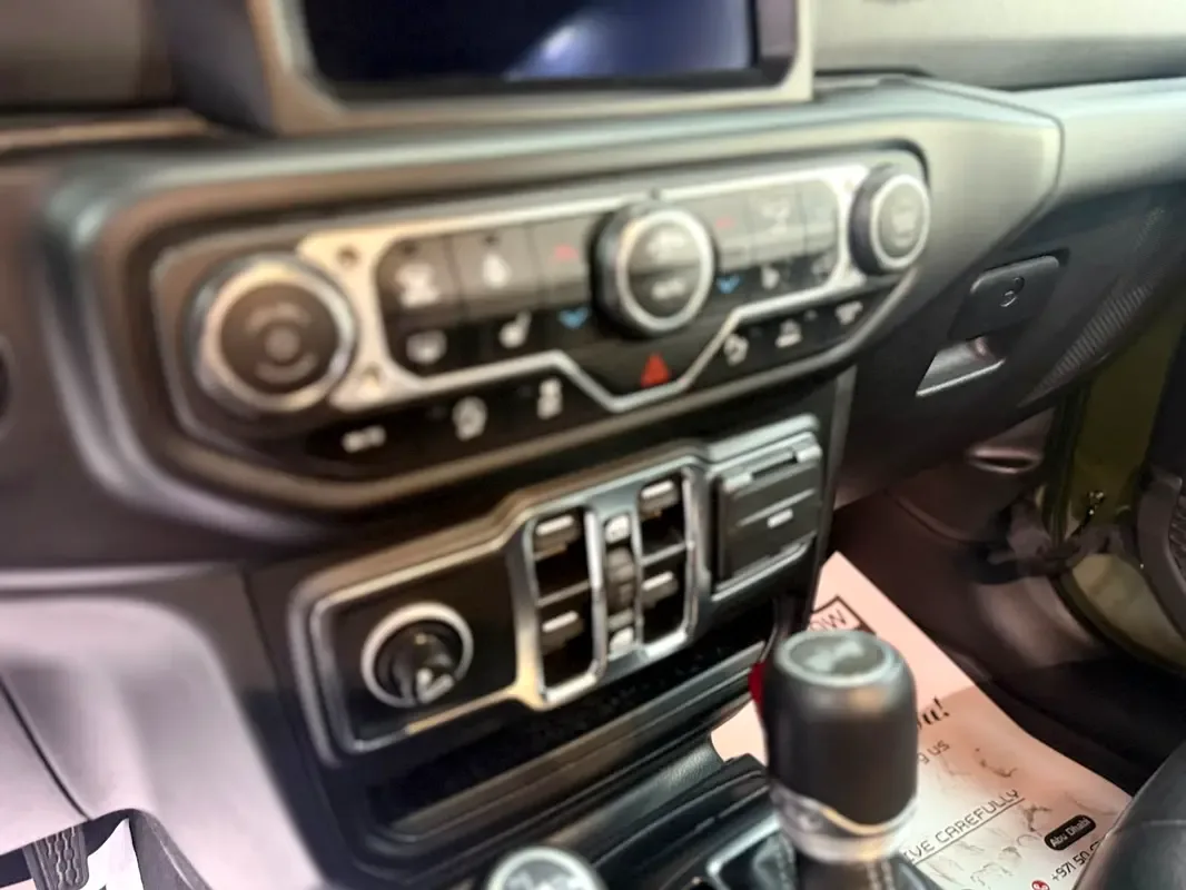 Jeep Wrangler 3.6 AT 4WD (290 حصان) - 12