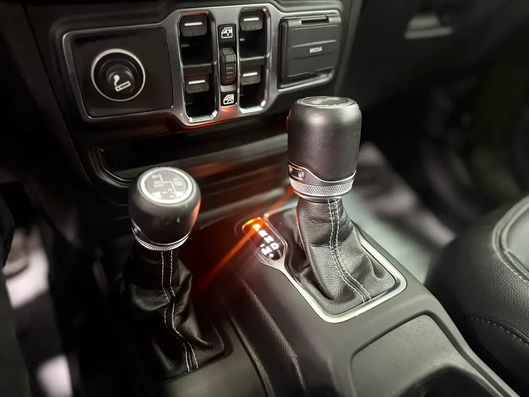 Jeep Wrangler 3.6 AT 4WD (290 حصان) - 16