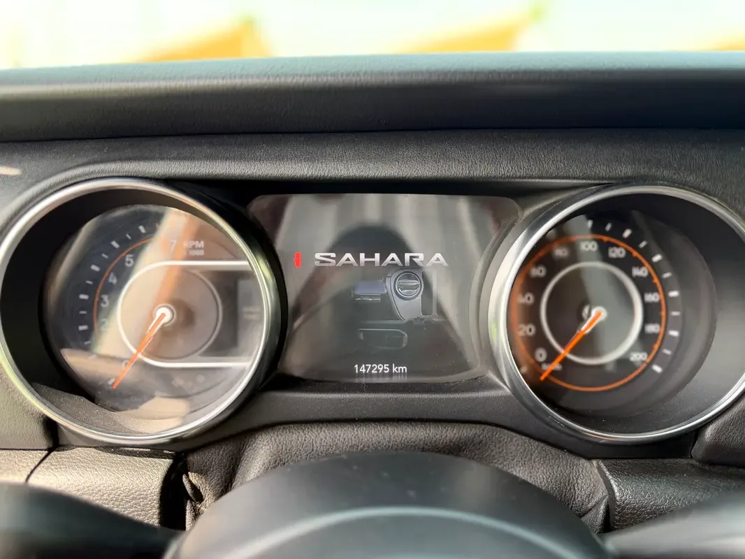 Jeep Wrangler 3.6 AT AWD (285 حصان) - 11