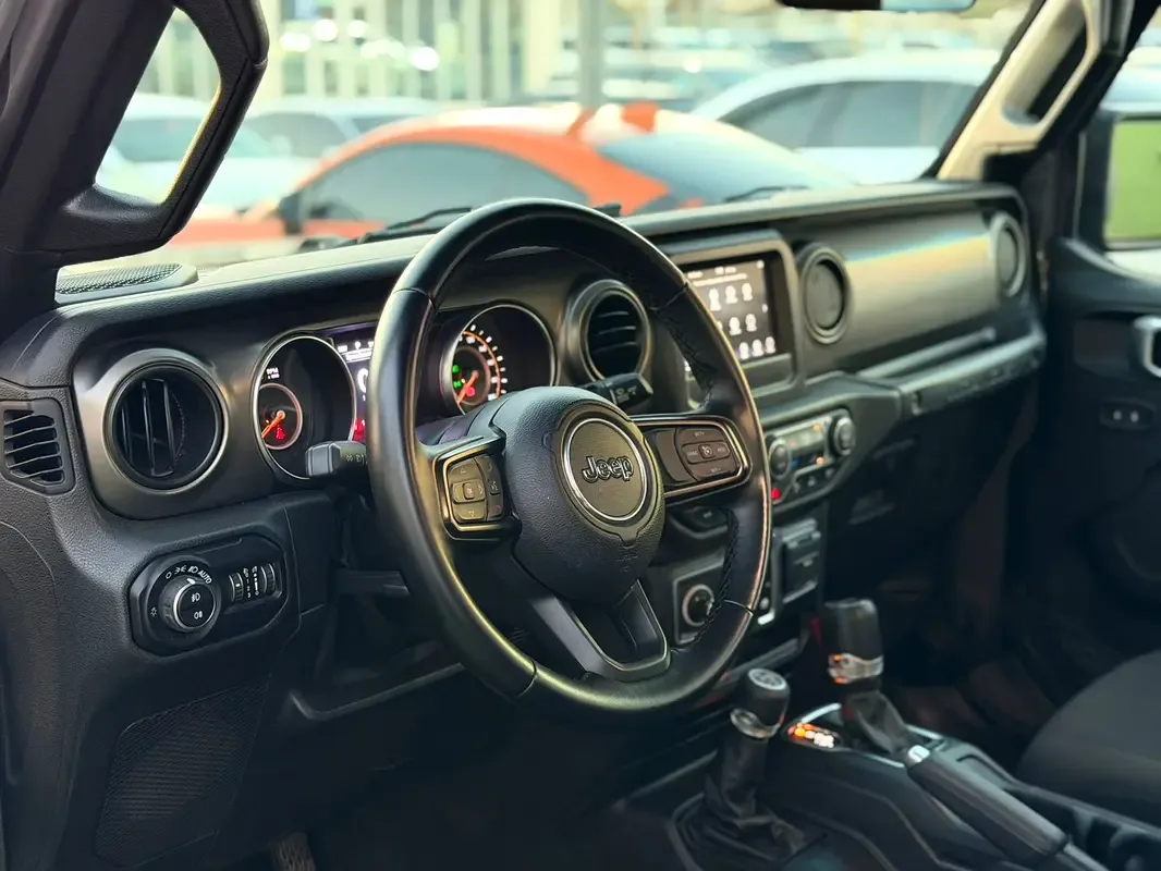 Jeep Wrangler 3.6 AT AWD (285 hp) - 8