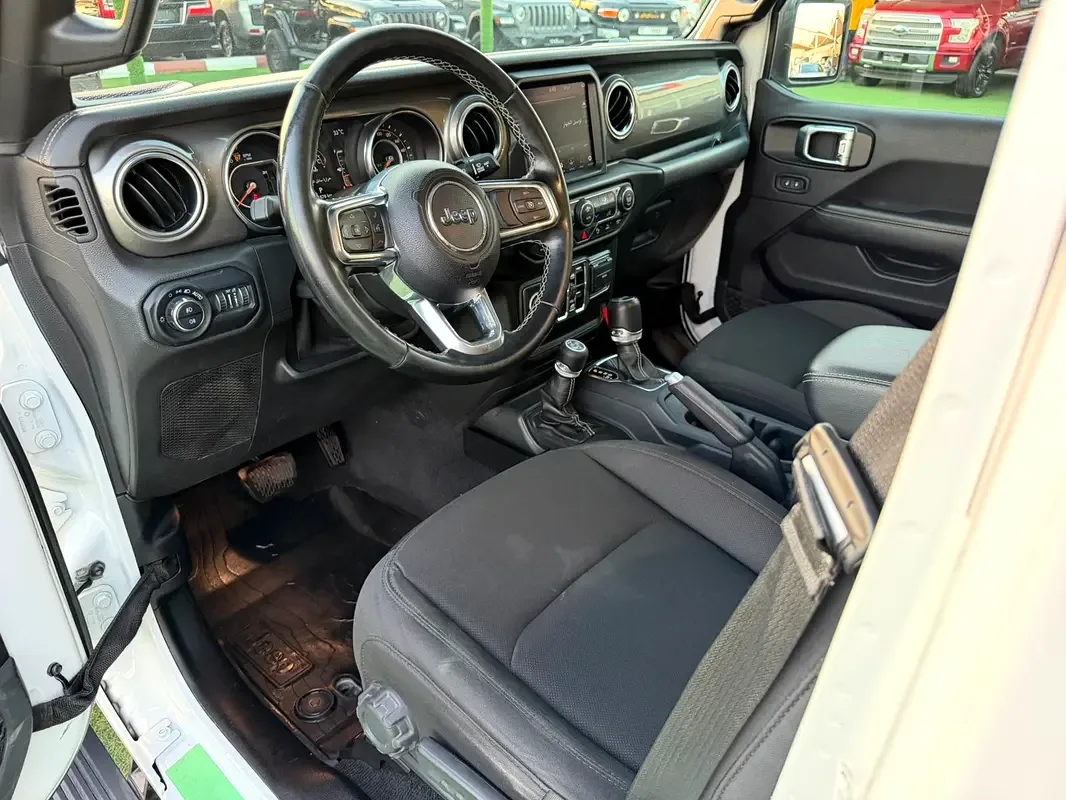 Jeep Wrangler 3.6 AT AWD (285 حصان) - 9