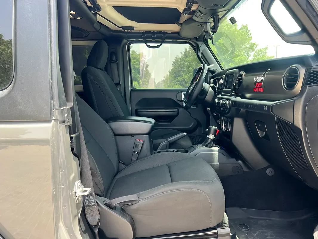 Jeep Wrangler 3.6 AT AWD (285 حصان) - 10