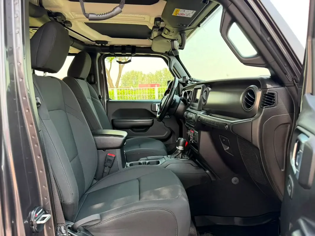 Jeep Wrangler 3.6 AT AWD (285 hp) - 10