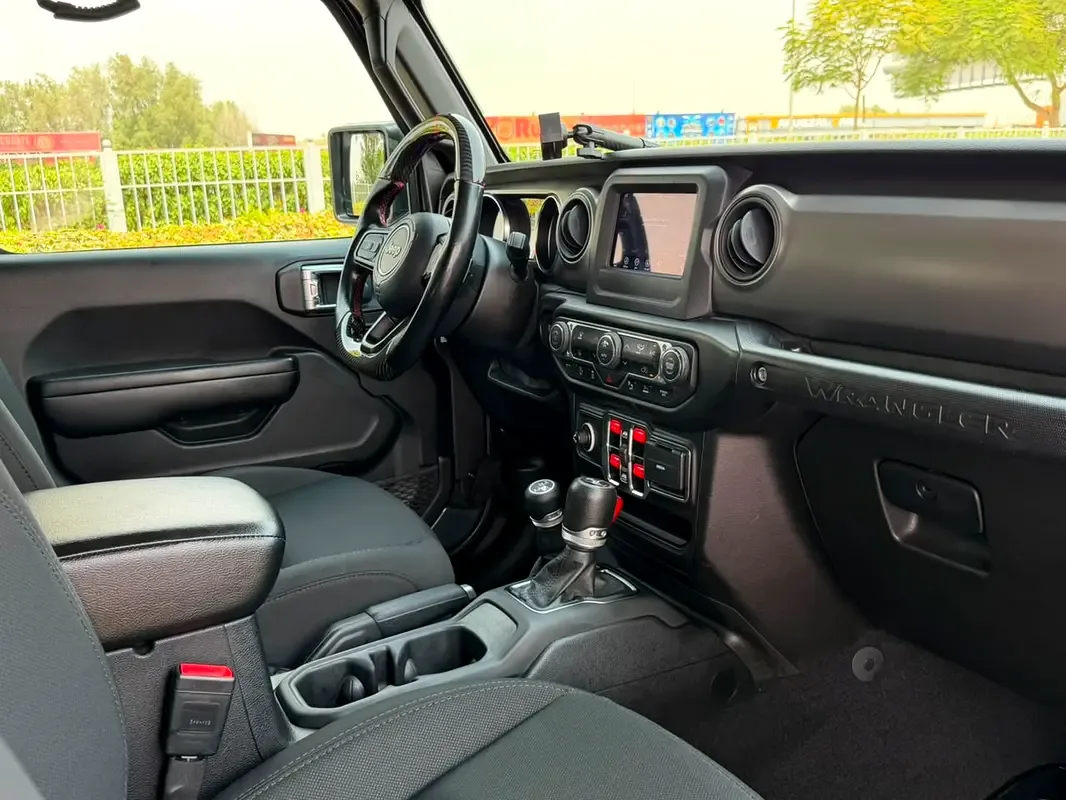 Jeep Wrangler 3.6 AT AWD (285 hp) - 9