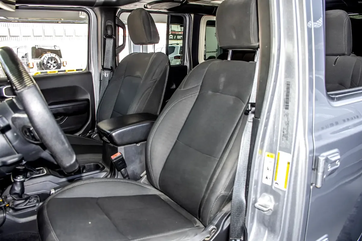 Jeep Wrangler 3.6 AT AWD (285 حصان) - 9