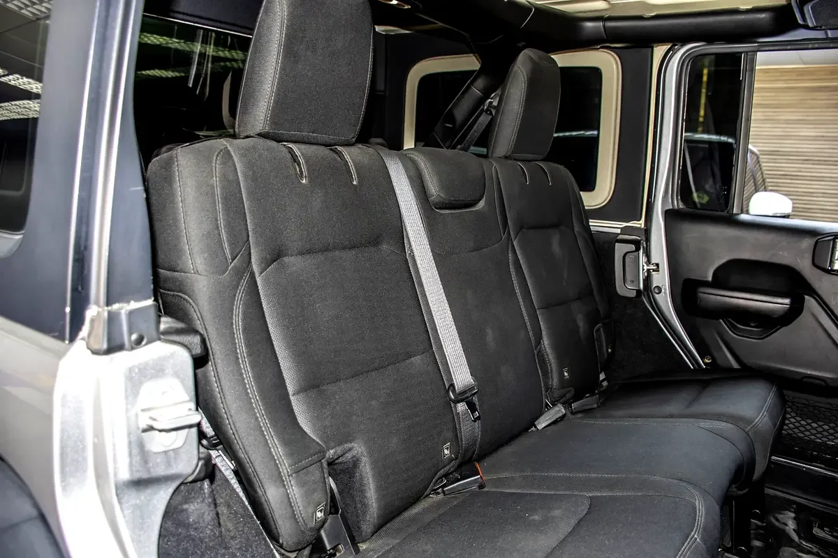 Jeep Wrangler 3.6 AT AWD (285 حصان) - 17