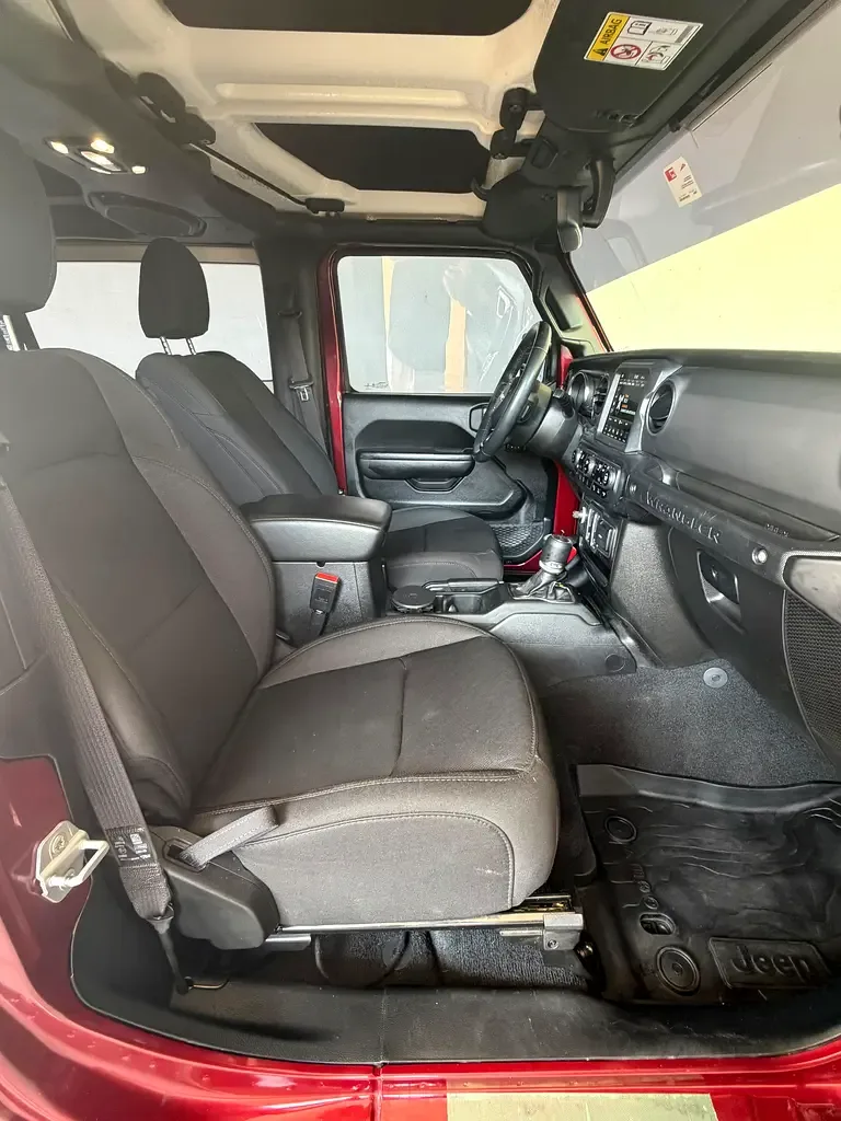 Jeep Wrangler 3.6 AT AWD (285 حصان) - 14