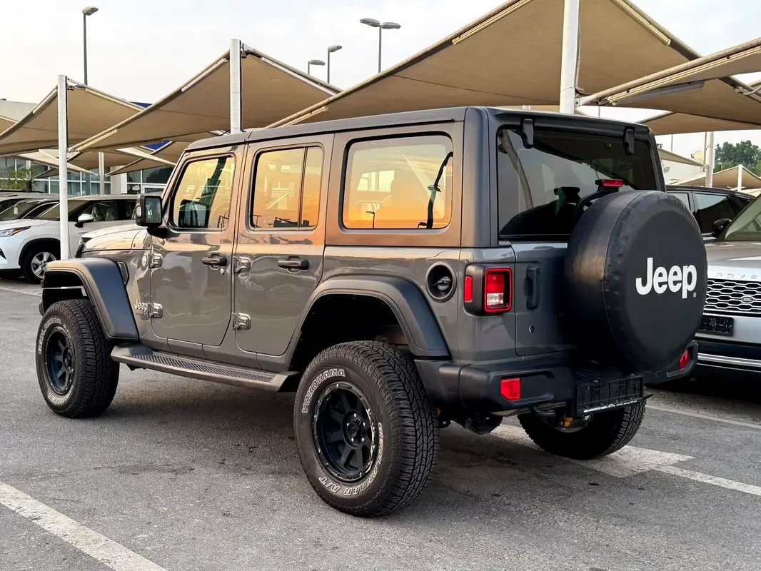 Jeep Wrangler 3.6 AT AWD (285 حصان) - 8