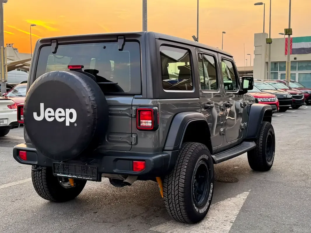 Jeep Wrangler 3.6 AT AWD (285 حصان) - 7