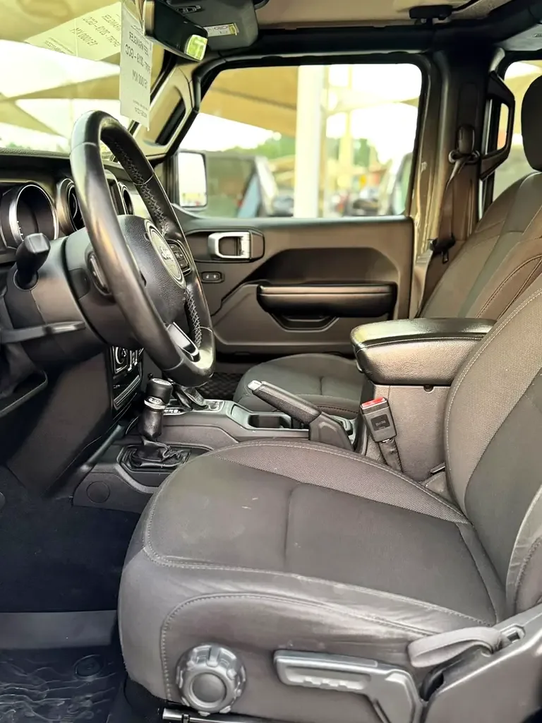 Jeep Wrangler 3.6 AT AWD (285 حصان) - 11