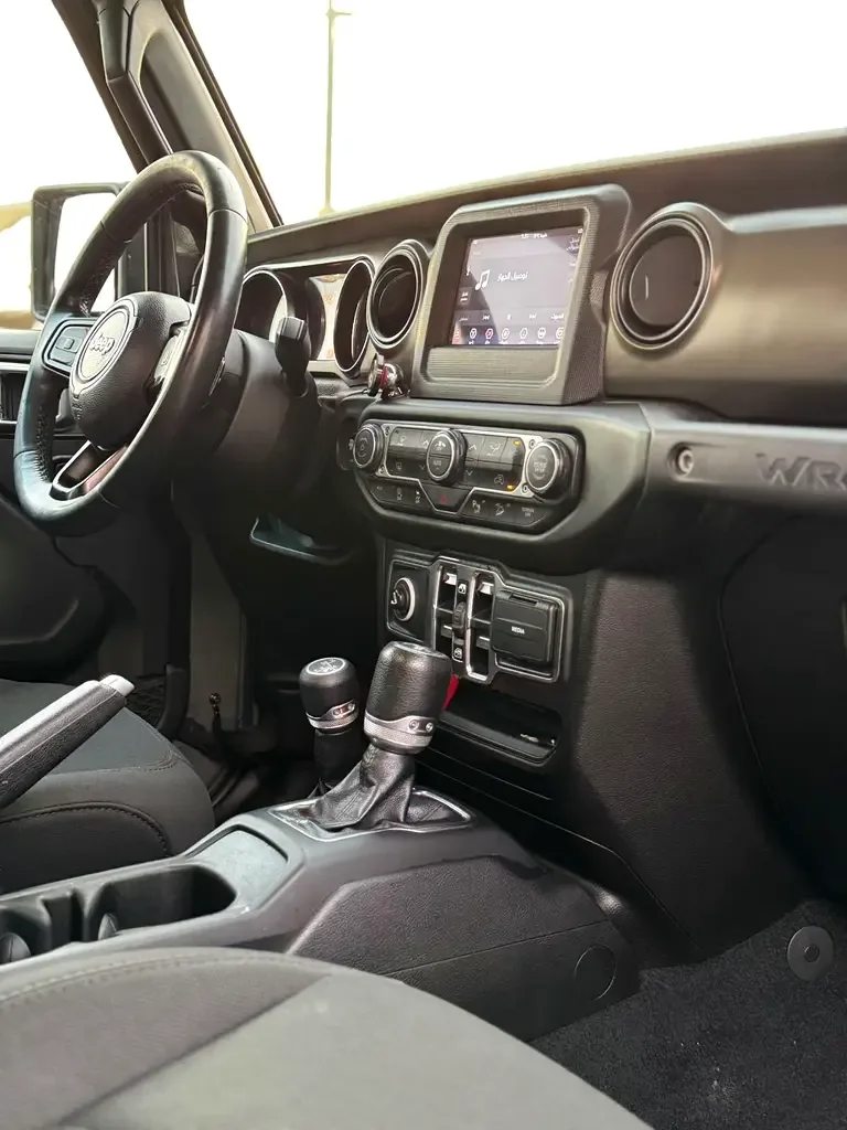 Jeep Wrangler 3.6 AT AWD (285 حصان) - 12
