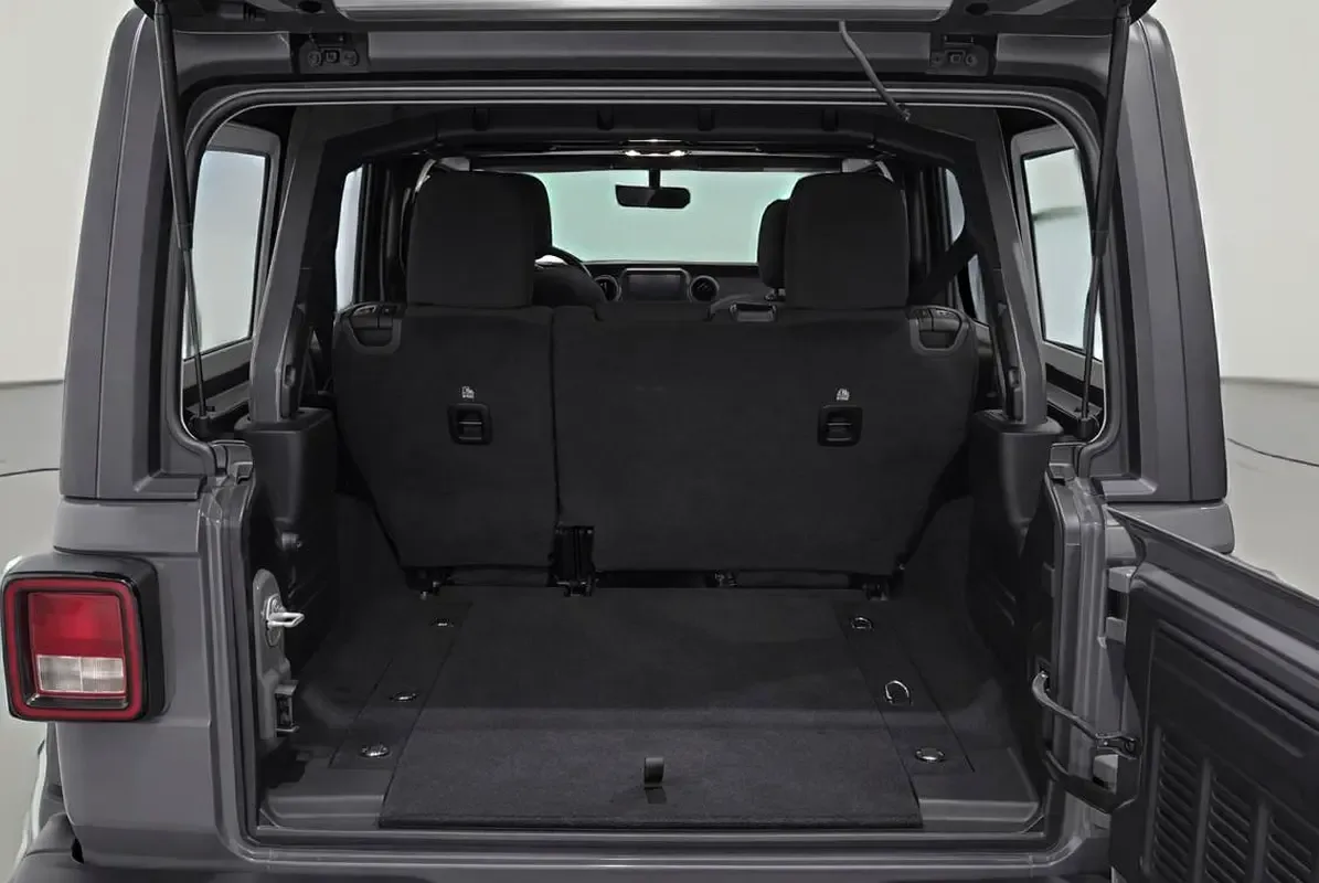 Jeep Wrangler 3.6 AT AWD (285 حصان) - 11