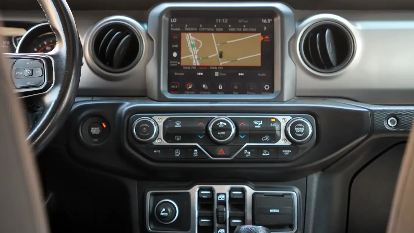Jeep Wrangler 3.6 AT AWD (285 hp) - 12