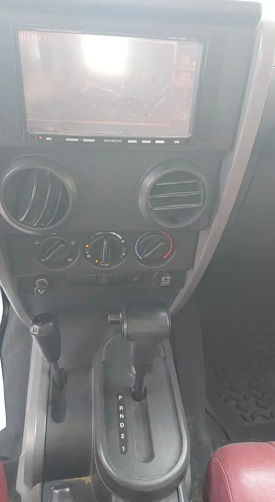 Jeep Wrangler 3.8 AT (199 hp) - 6