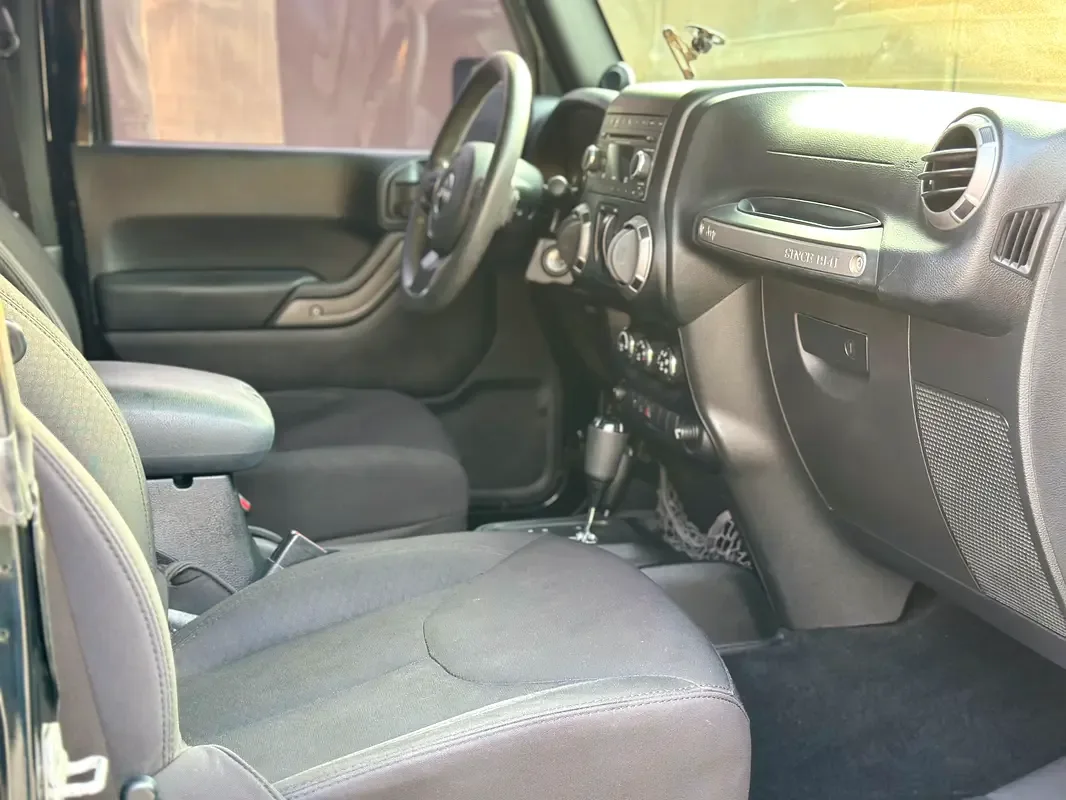 Jeep Wrangler 3.8 AT (199 hp) - 7