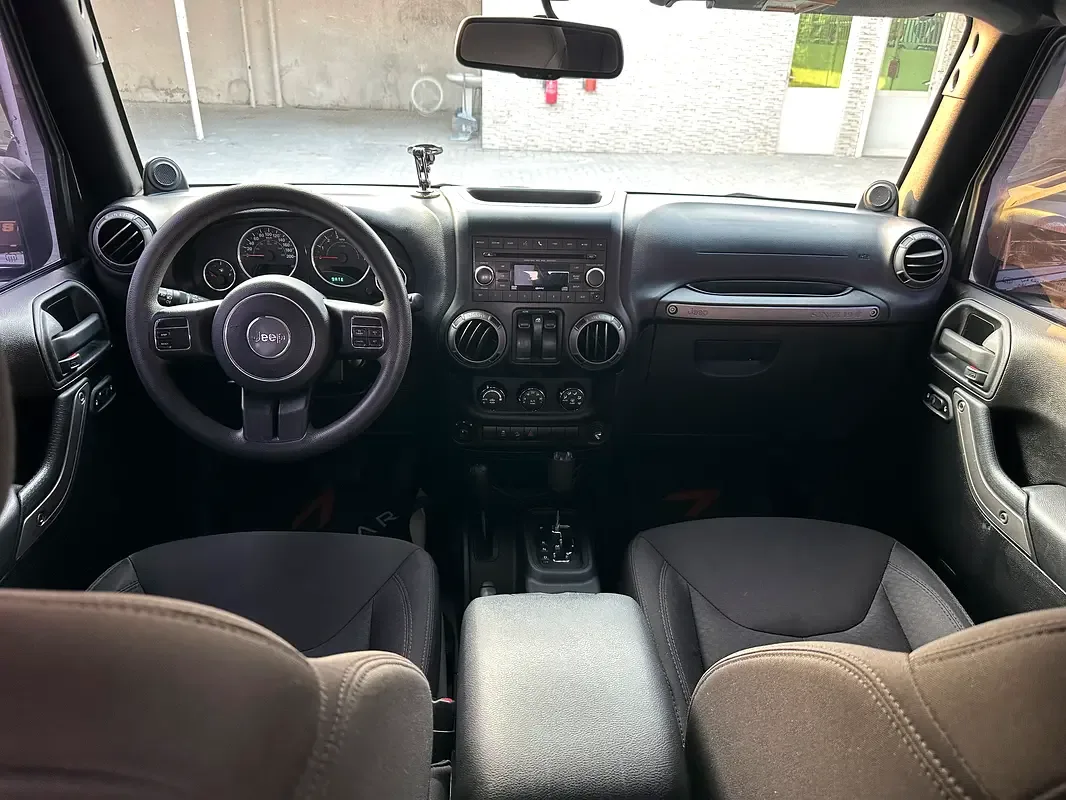 Jeep Wrangler 3.8 AT (199 hp) - 9