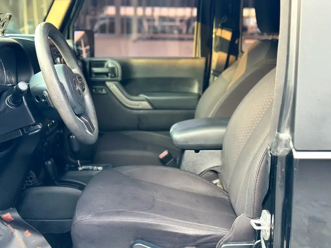 Jeep Wrangler 3.8 AT (199 hp) - 8