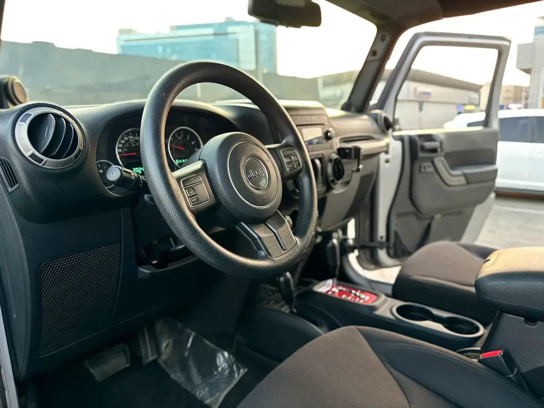 Jeep Wrangler 3.8 AT (199 hp) - 2