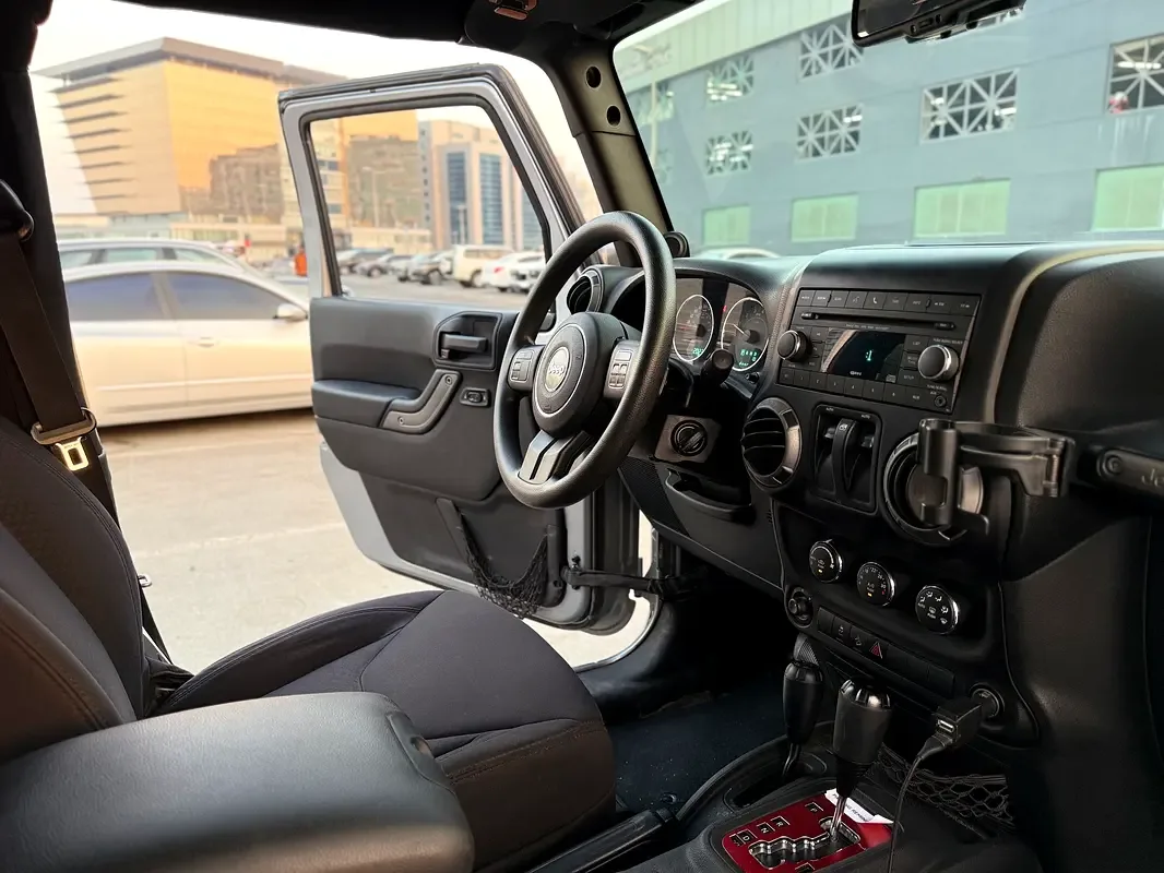 Jeep Wrangler 3.8 AT (199 hp) - 8