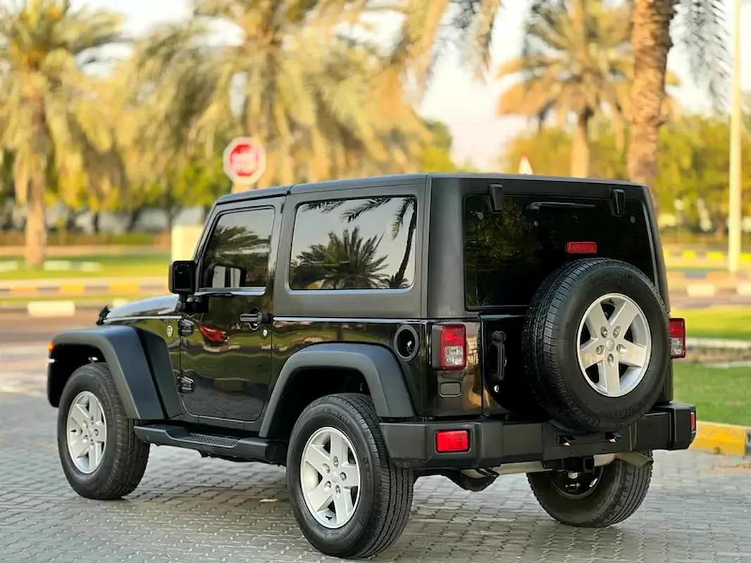 Jeep Wrangler 3.8 AT (199 حصان) - 3