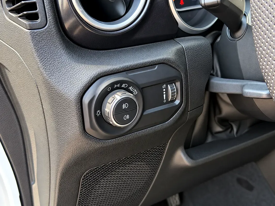 Jeep Wrangler 6.4 AT AWD (470 hp) - 11