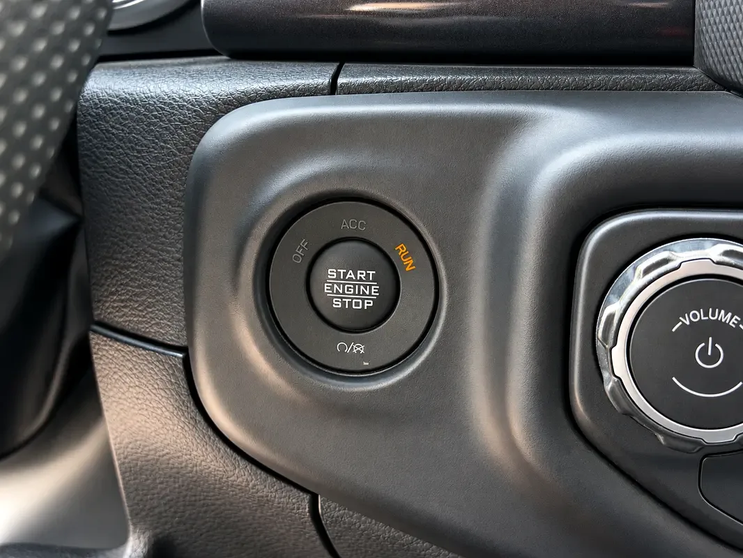 Jeep Wrangler 6.4 AT AWD (470 hp) - 13