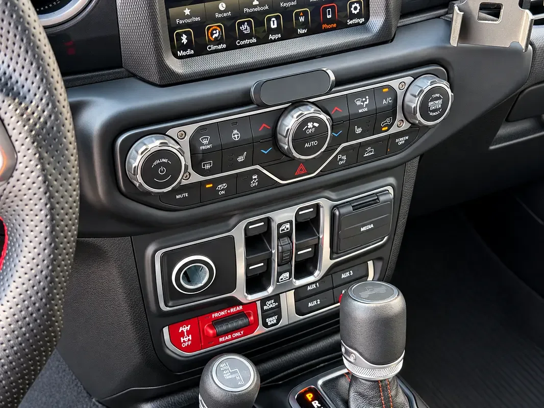 Jeep Wrangler 6.4 AT AWD (470 hp) - 14