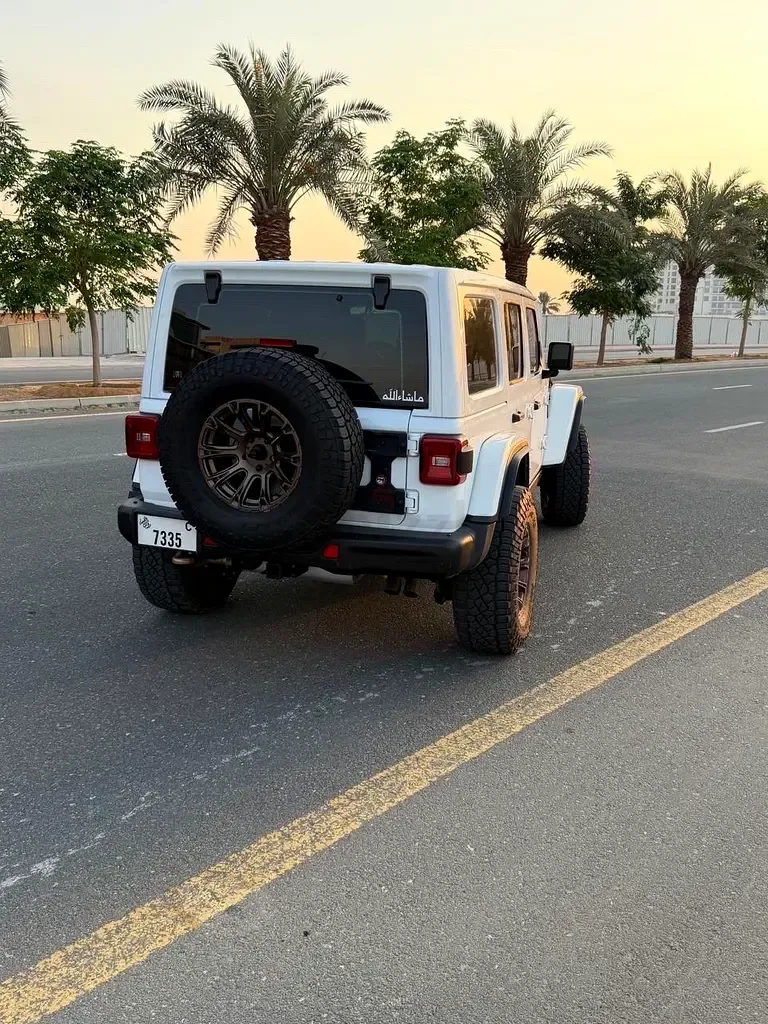 Jeep Wrangler 6.4 AT AWD (470 حصان) - 5
