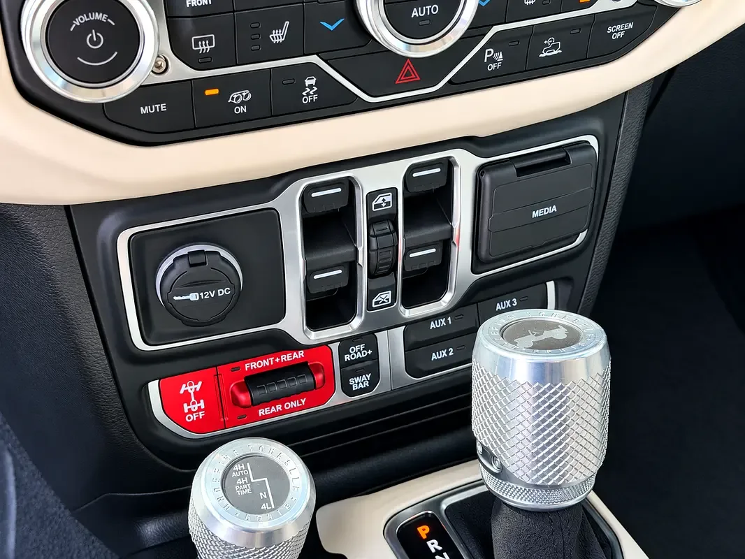 Jeep Wrangler 6.4 AT AWD (470 hp) - 12