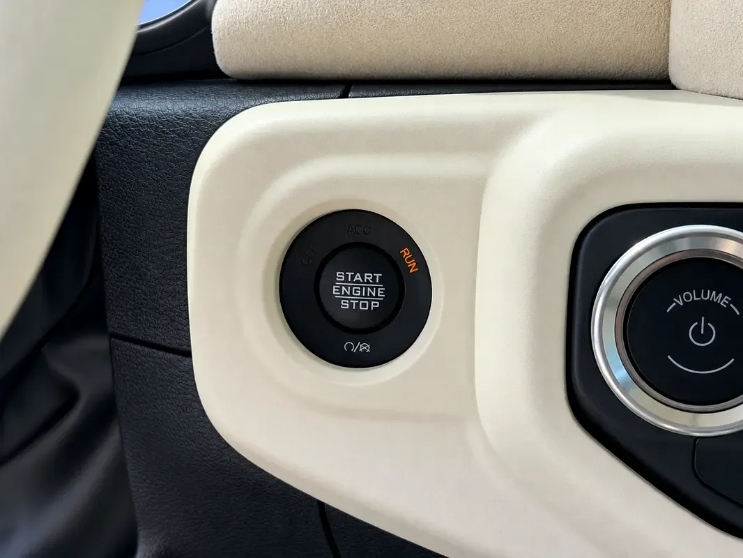 Jeep Wrangler 6.4 AT AWD (470 hp) - 16