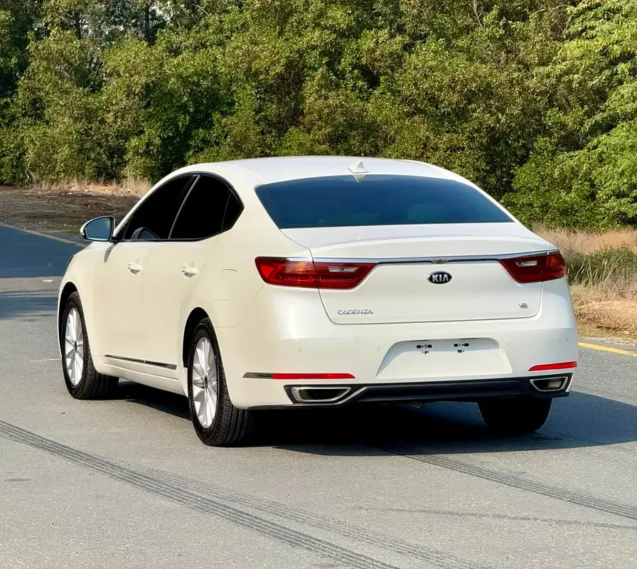 Kia Cadenza 3.3 AT (290 hp) - 8