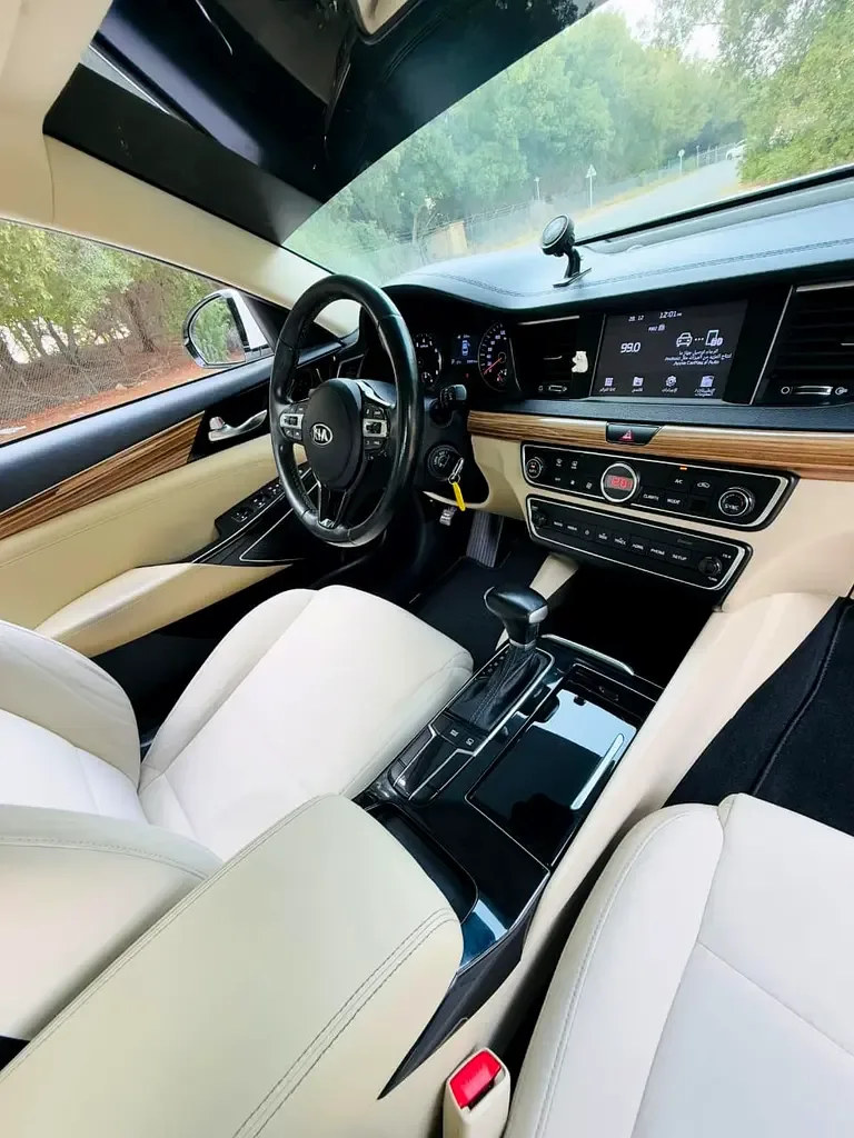 Kia Cadenza 3.3 AT (290 hp) - 9