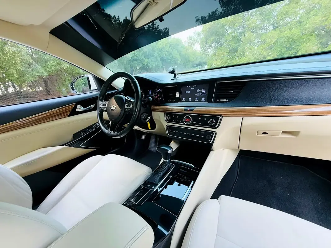 Kia Cadenza 3.3 AT (290 hp) - 12