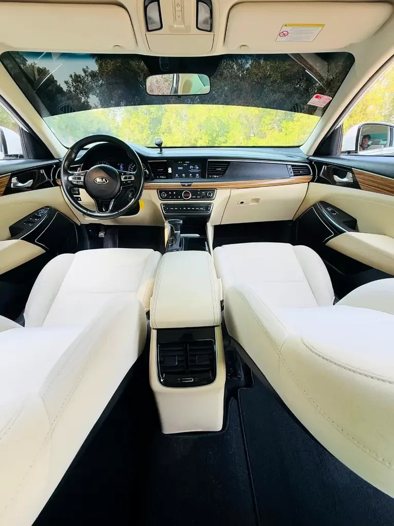 Kia Cadenza 3.3 AT (290 hp) - 10