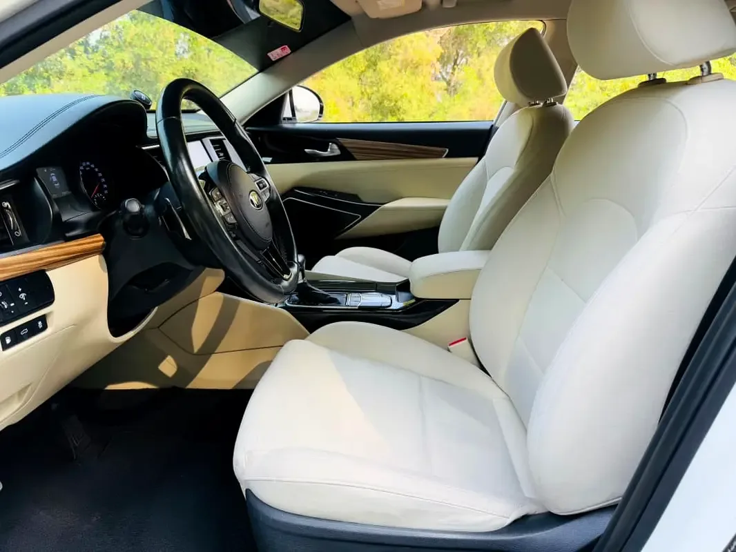 Kia Cadenza 3.3 AT (290 hp) - 13