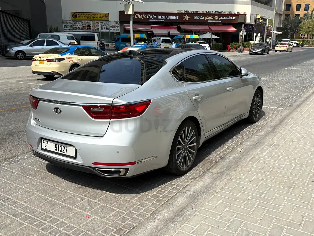 Kia Cadenza 3.3 AT (290 حصان) - 3