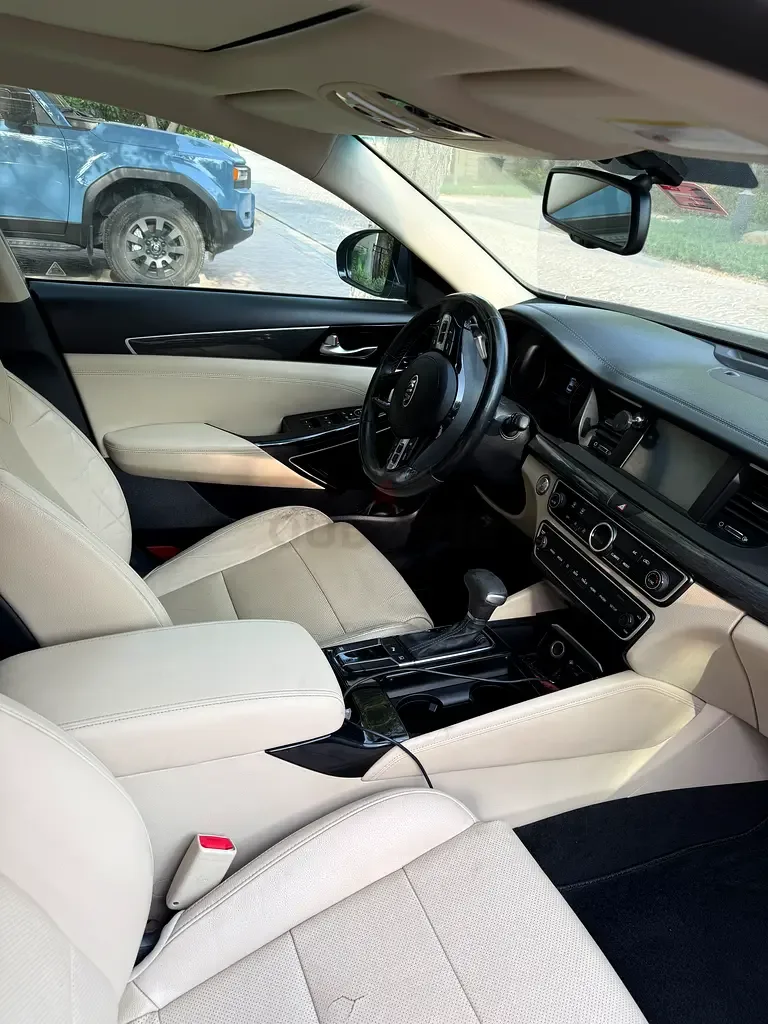 Kia Cadenza 3.3 AT (290 hp) - 4