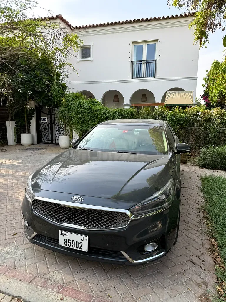Kia Cadenza 3.3 AT (290 hp)