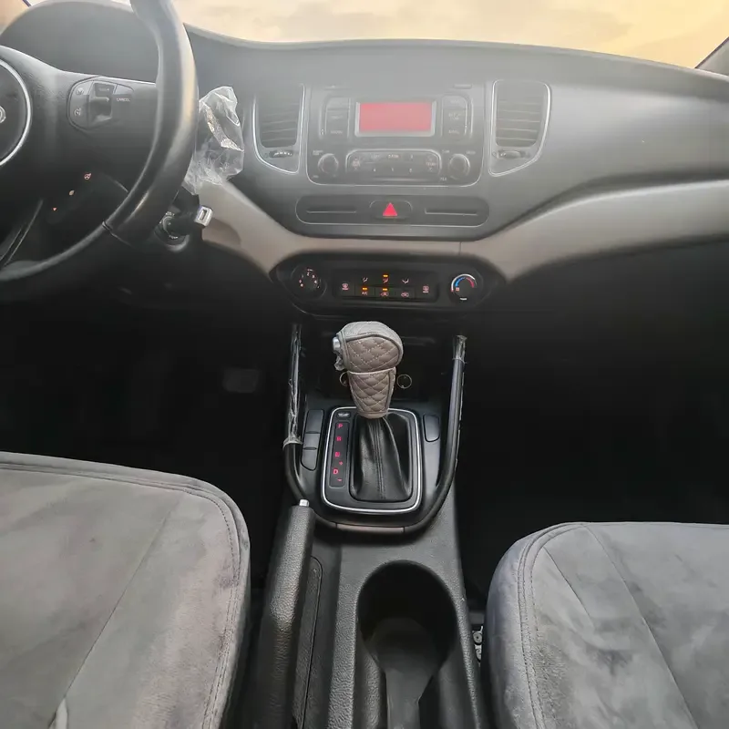 Kia Carens 1.6 GDI MT (5 مقاعد) (135 حصان) - 12