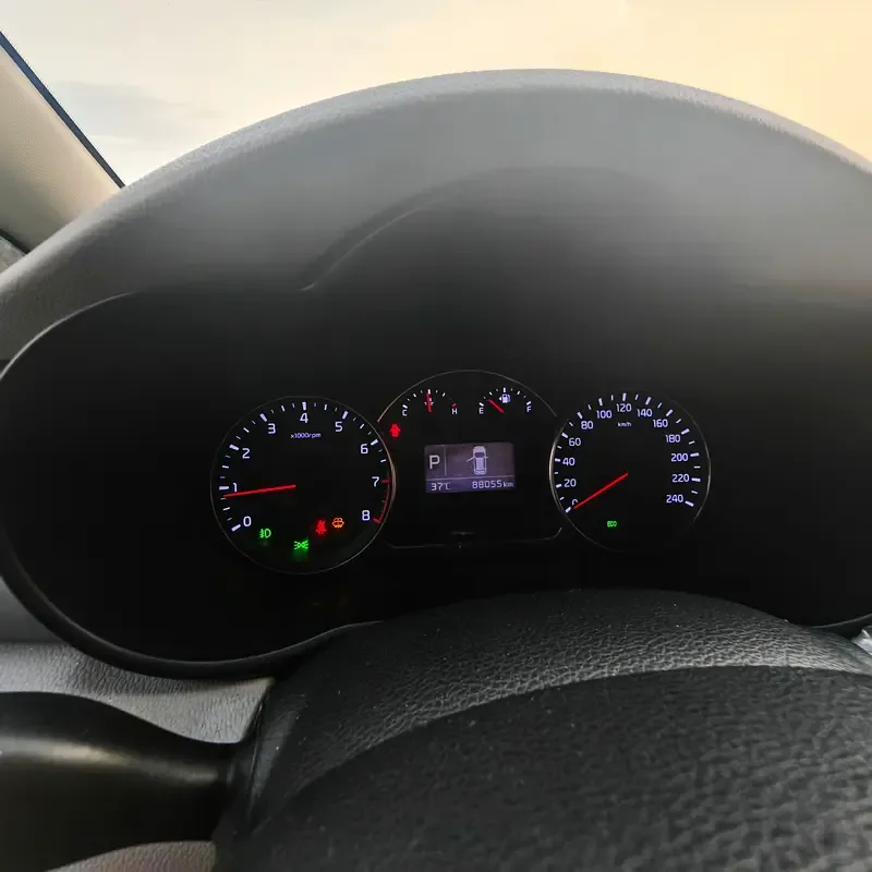 Kia Carens 1.6 GDI MT (5 مقاعد) (135 حصان) - 16