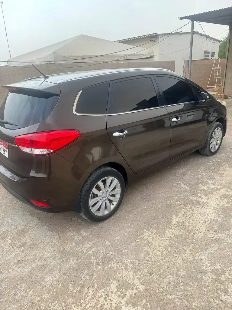 Kia Carens 2.0 AT (166 hp)