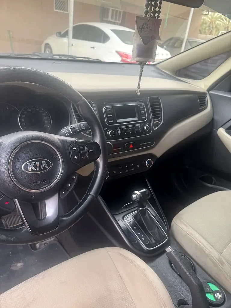 Kia Carens 2.0 AT (166 hp) - 6