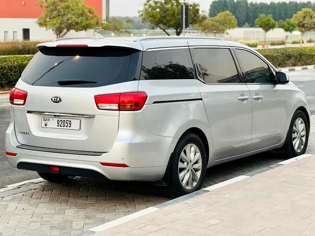 Kia Carnival 3.3 AT (280 hp) - 3
