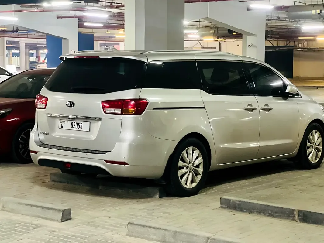 Kia Carnival 3.3 AT (280 hp) - 7