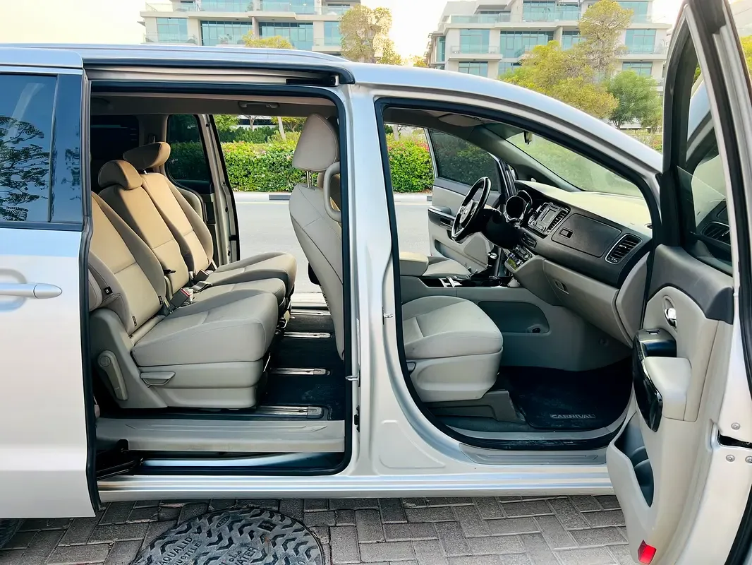 Kia Carnival 3.3 AT (280 hp) - 11