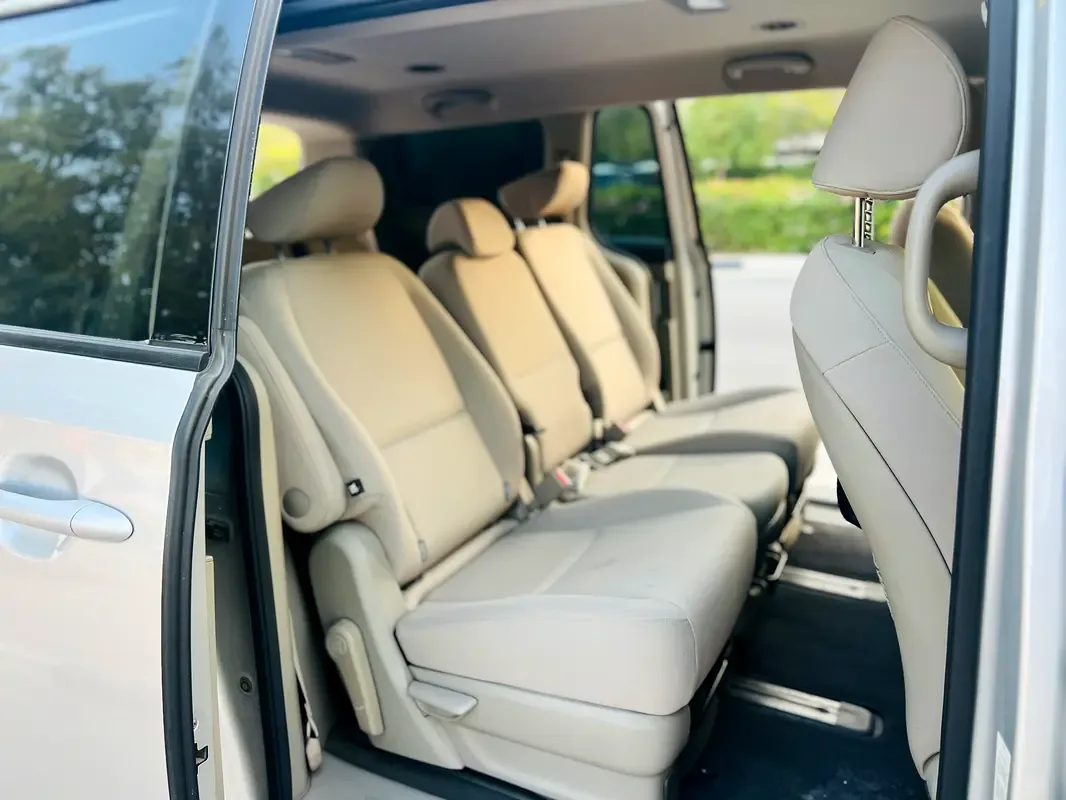 Kia Carnival 3.3 AT (280 hp) - 14
