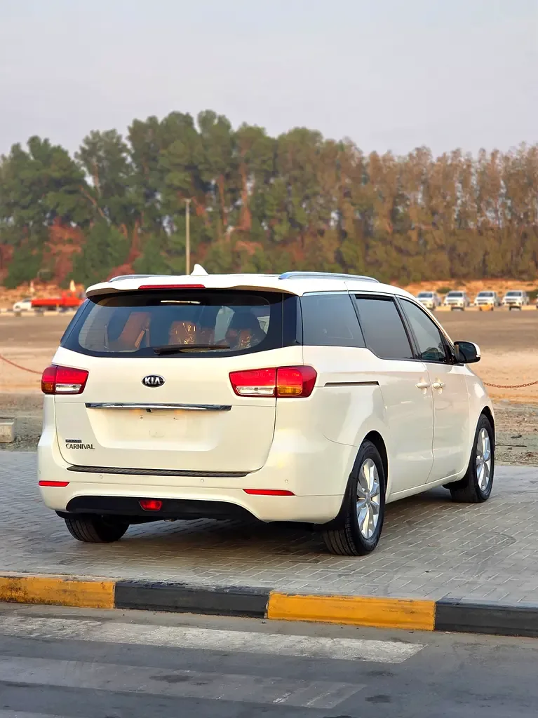 Kia Carnival 3.3 AT (280 hp) - 8