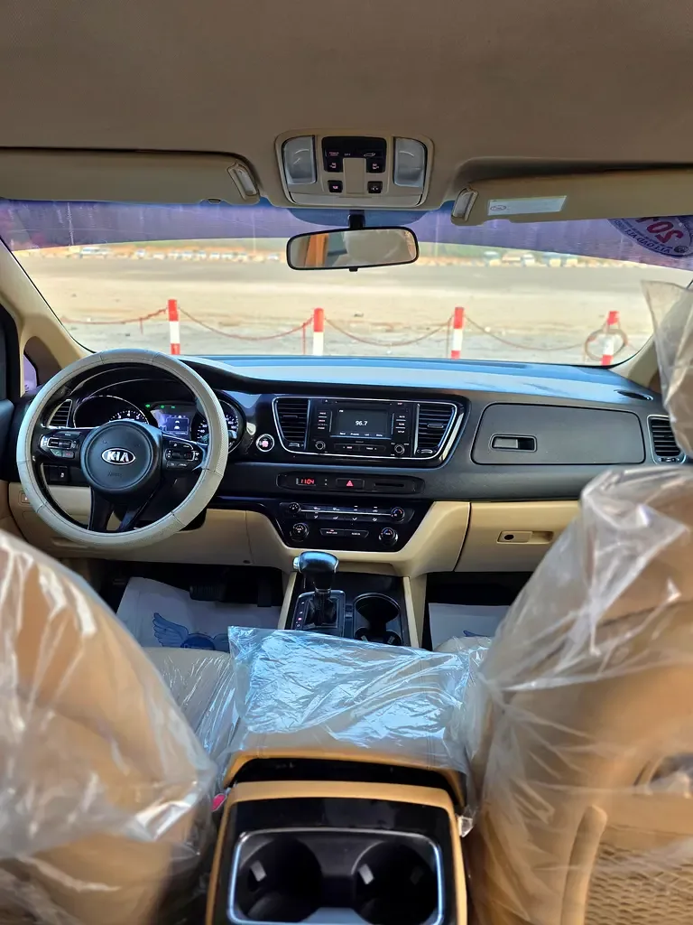 Kia Carnival 3.3 AT (280 hp) - 19
